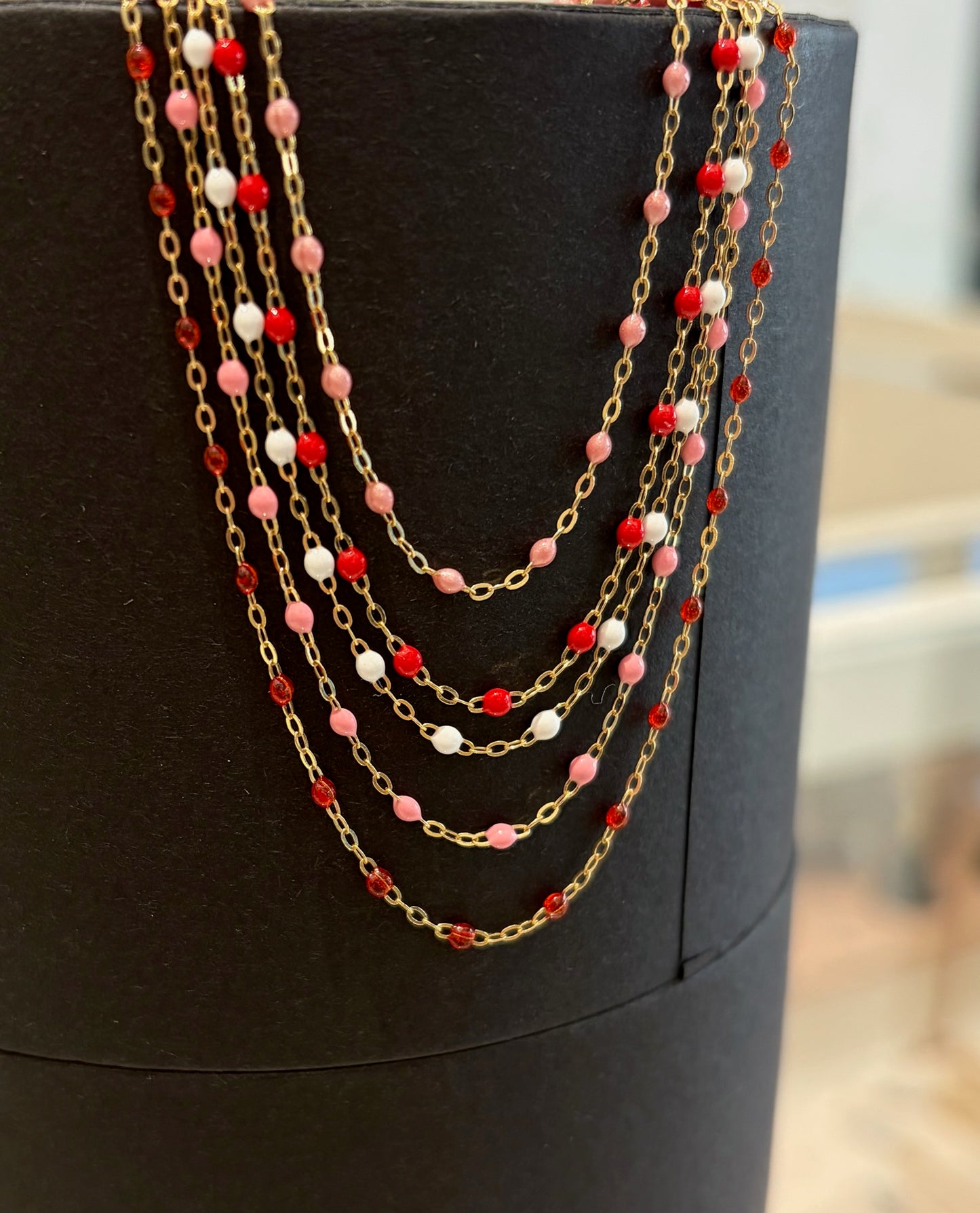 Classic Gigi Necklace White 16.5"