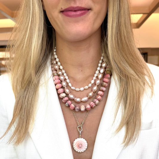 TRUNK-SHOW The Woods Conch Shell Flower Pendant
