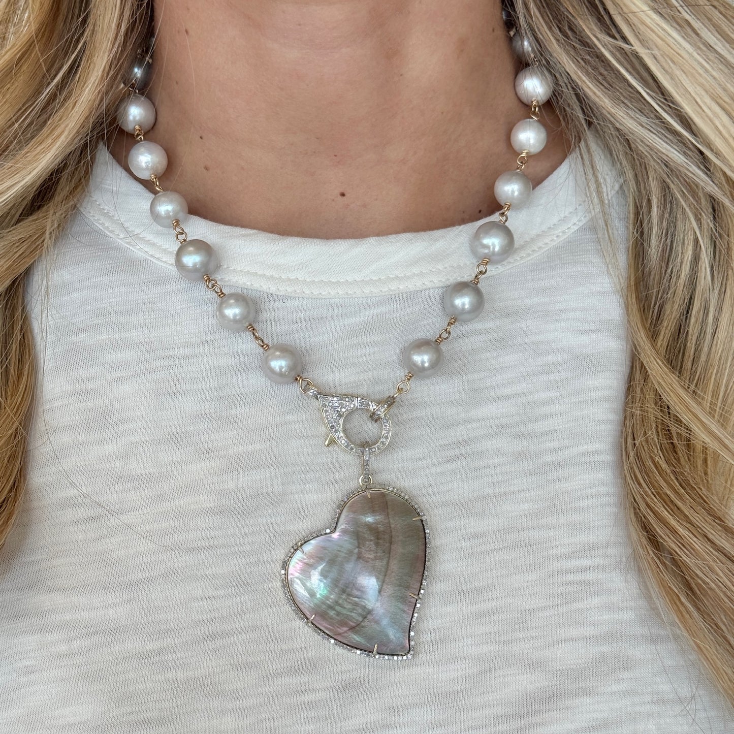 TRUNKSHOW The Woods Grey Pearl Chain 17.75"